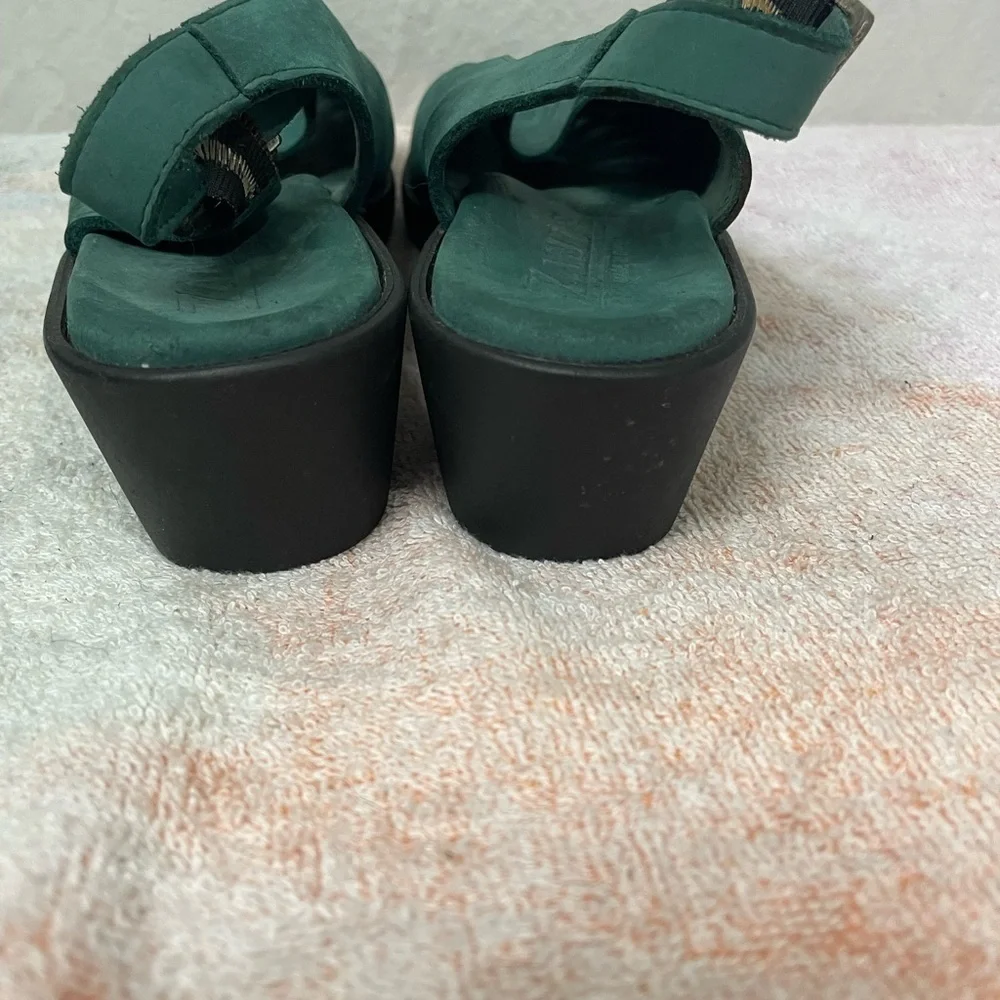 Zante low leather wedge